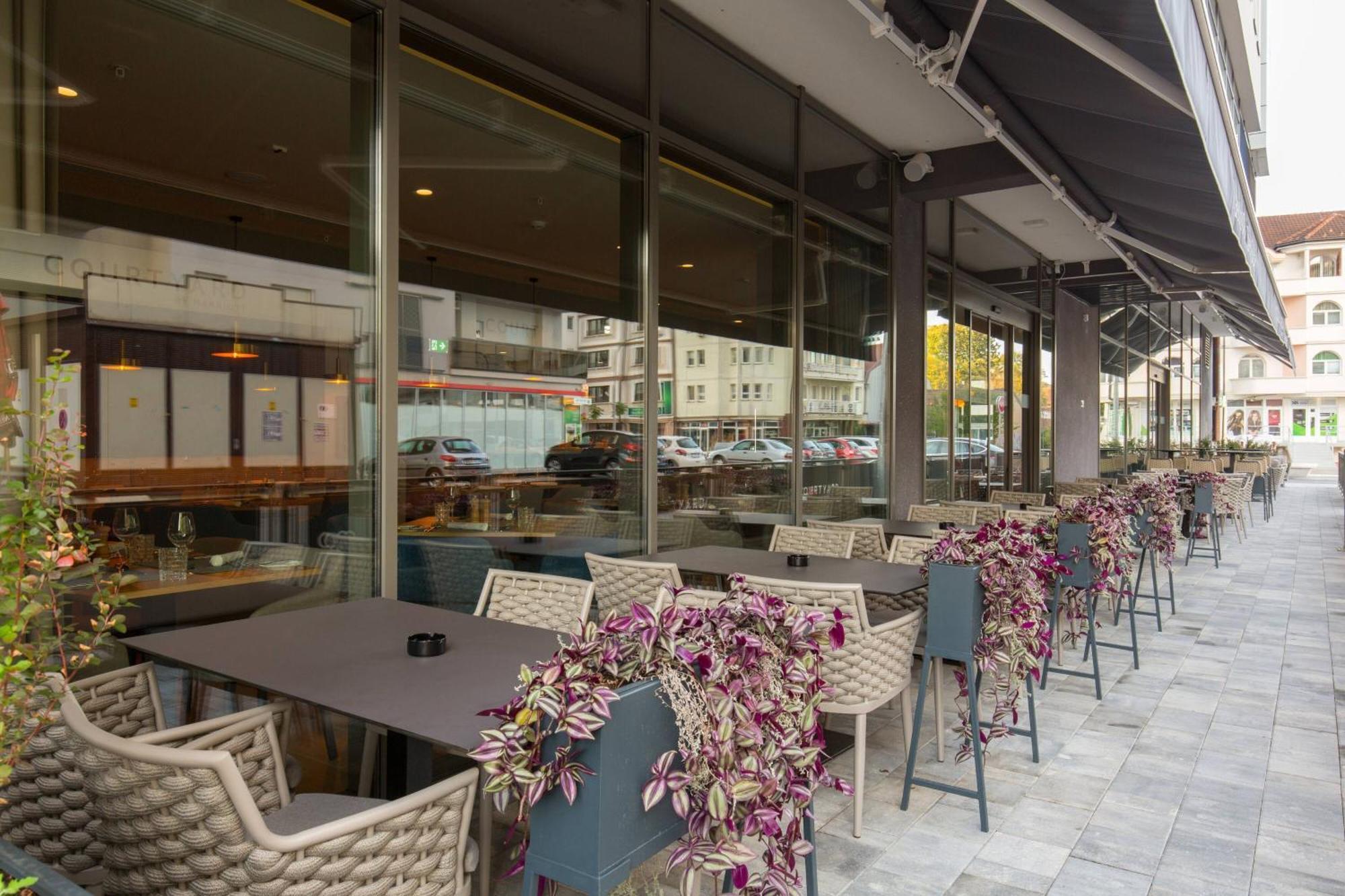 Courtyard By Marriott